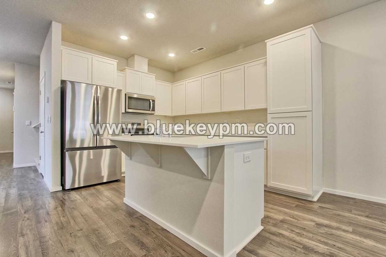 5808 Ne 80th Ct - Photo 4 of 16