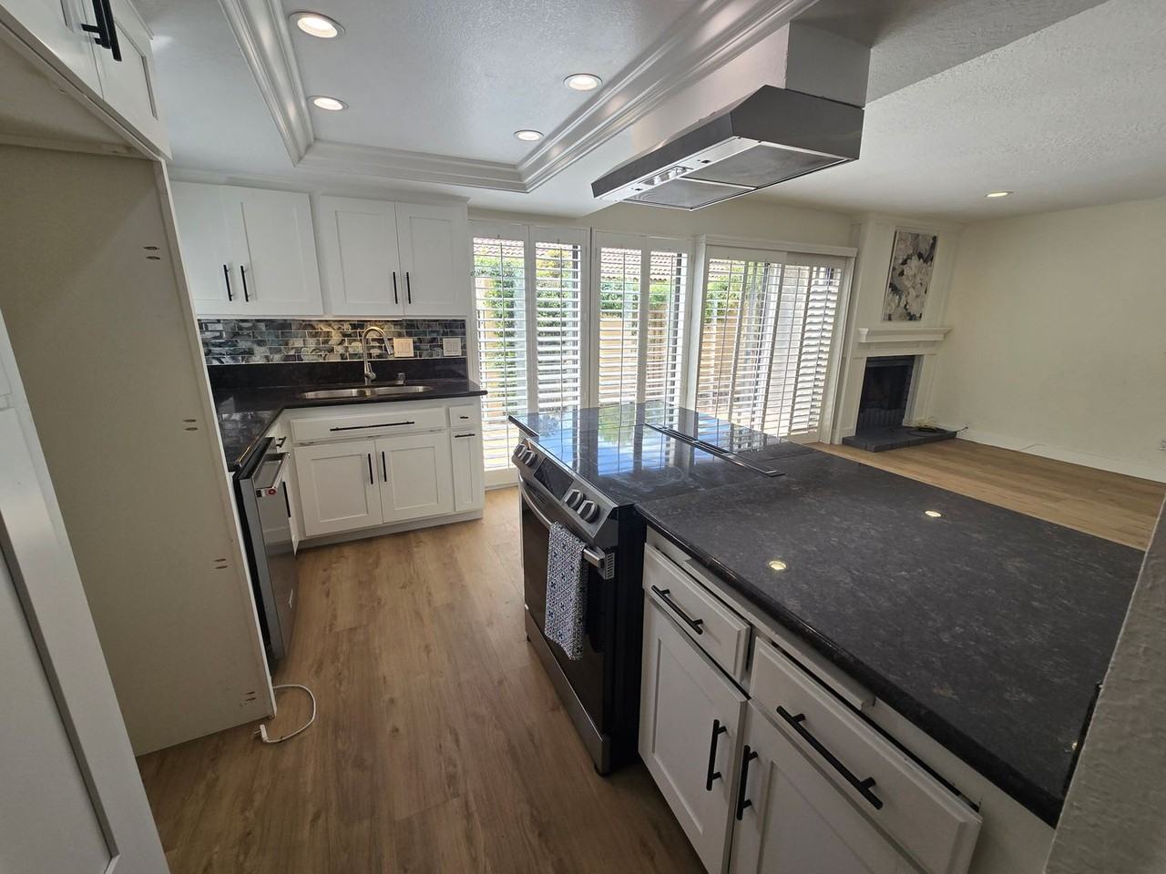 7061 Seville Way - Photo 6 of 26