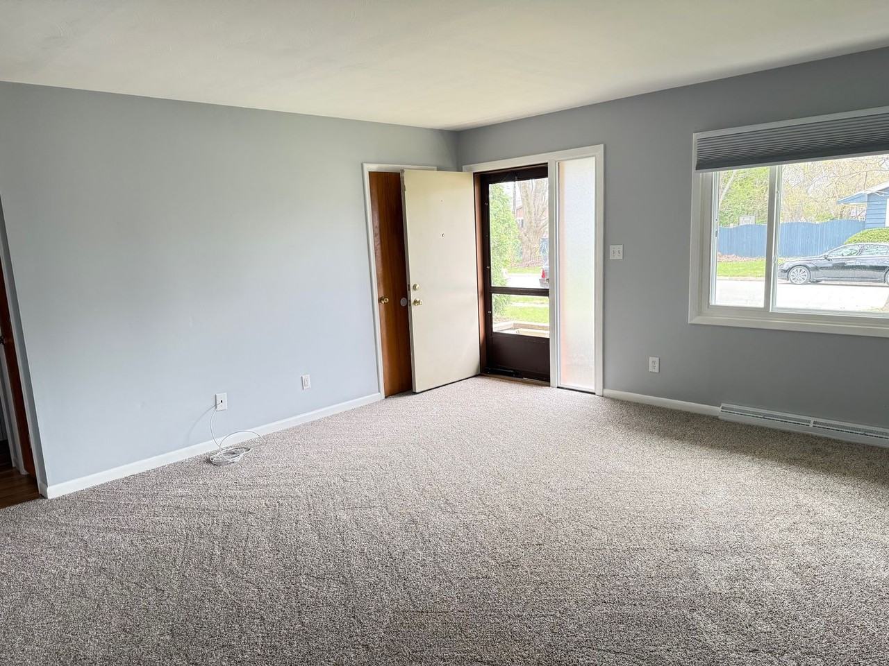 500 Highpoint Rd - Photo 3 of 15