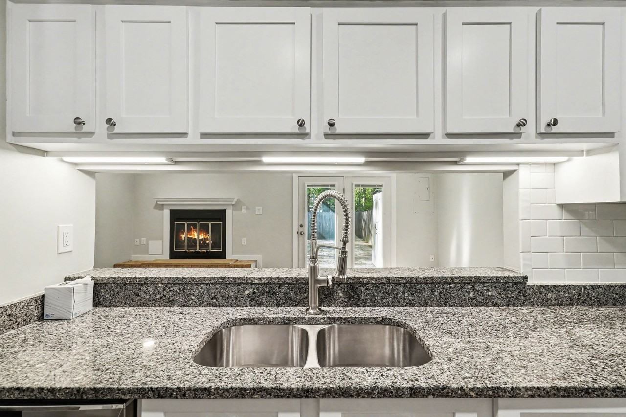 12319 Sir James Ct - Photo 7 of 24