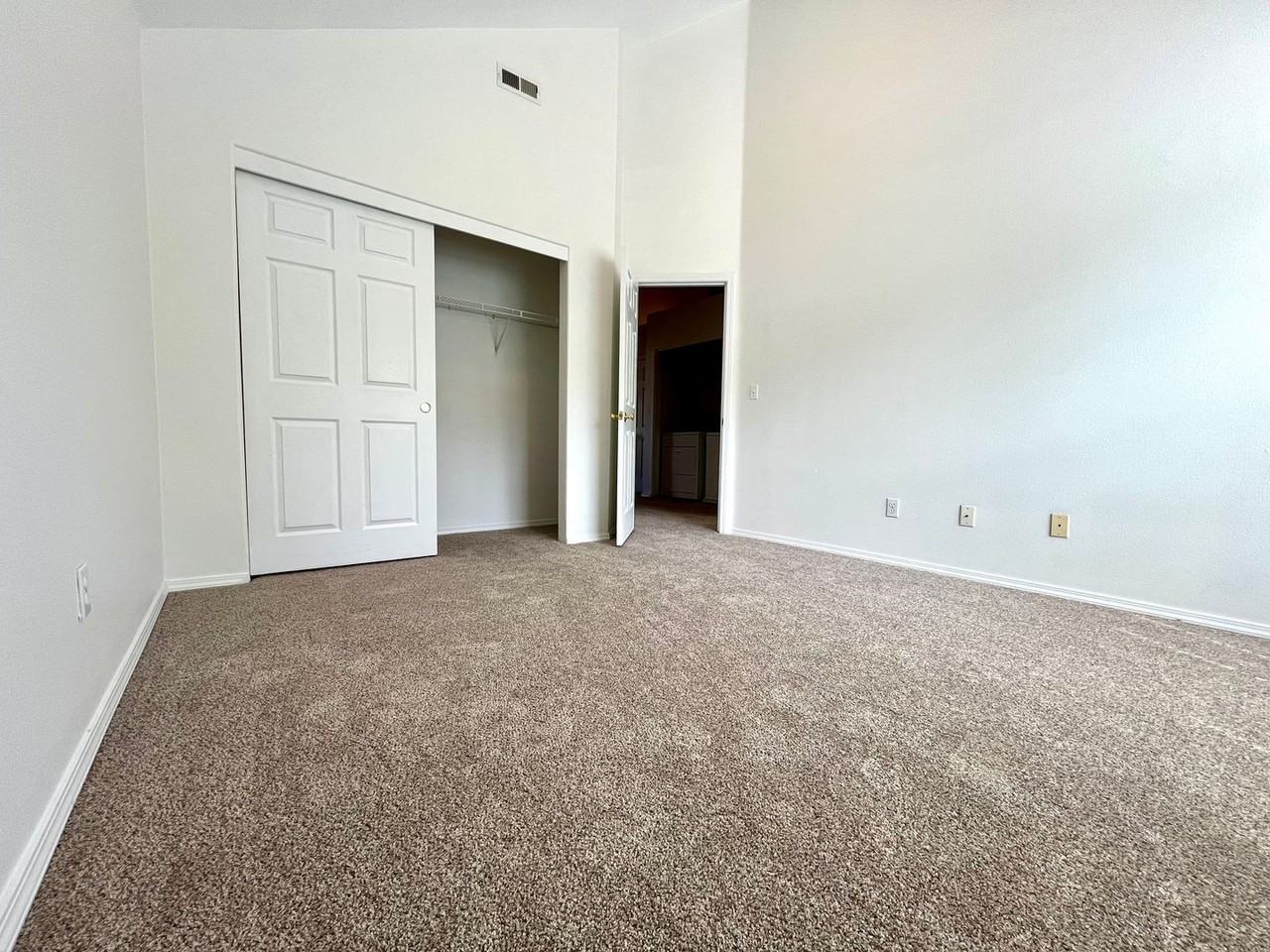 17853 Sw Wakem St - Photo 3 of 25