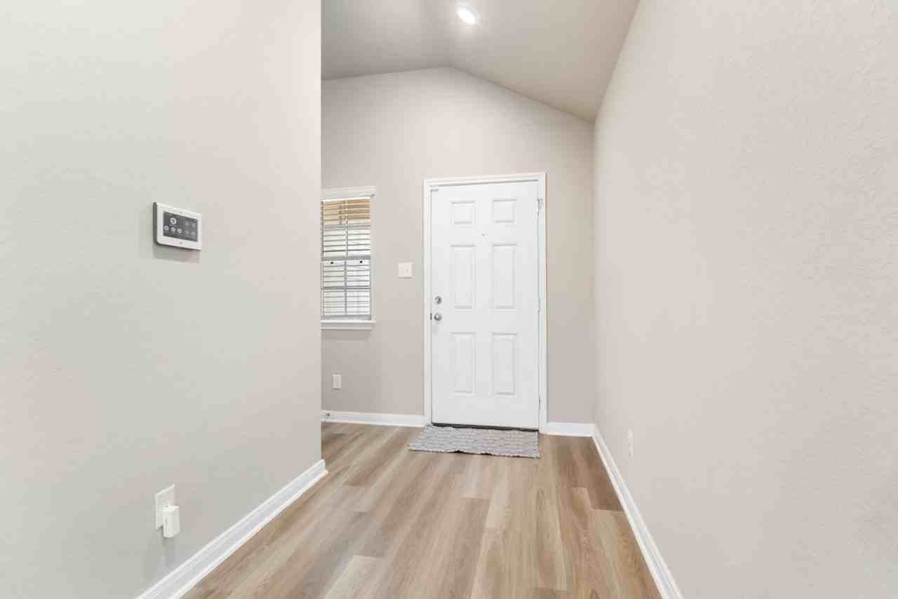 4262 Winston Way - Photo 3 of 24