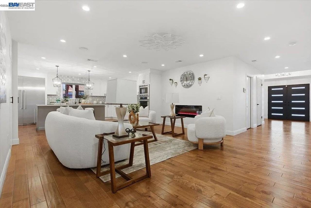 706 Wisteria Dr - Photo 5 of 34