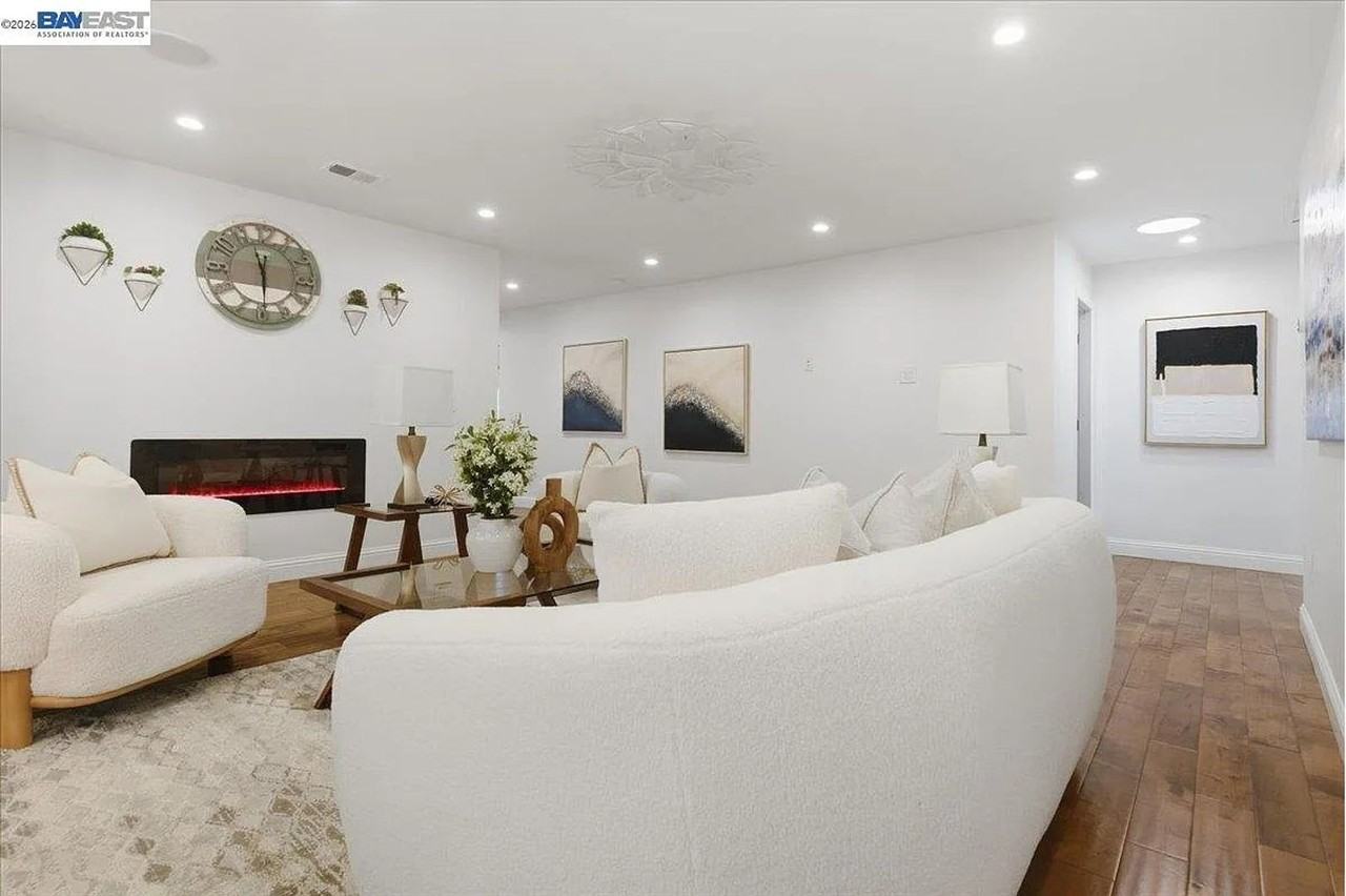 706 Wisteria Dr - Photo 7 of 34