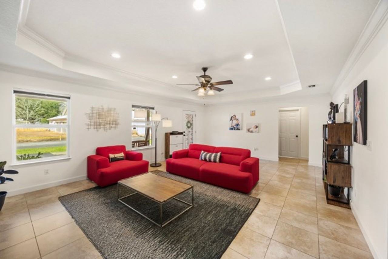 701 Hart St - Photo 3 of 34