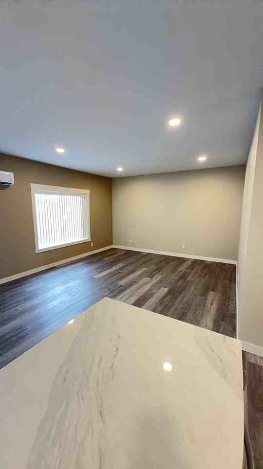 358 Seven Oaks Ln - Photo 4 of 46