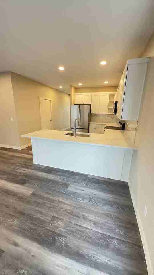 358 Seven Oaks Ln - Photo 5 of 46