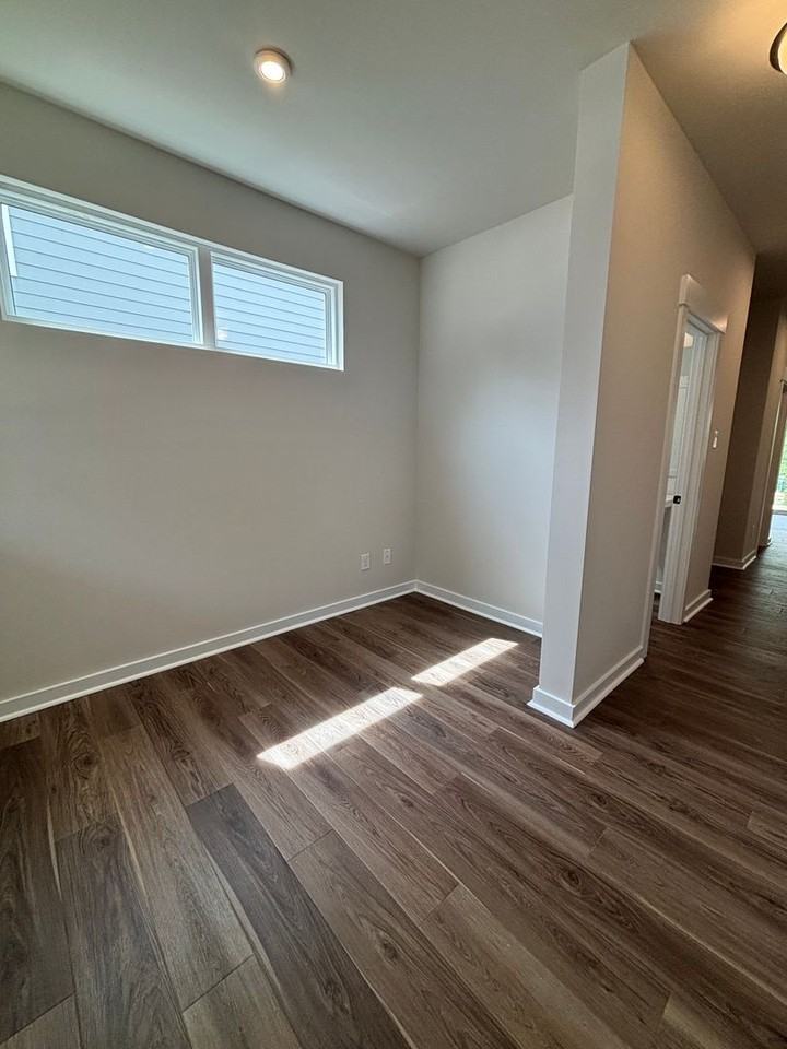 3101 Finchborough Ct - Photo 4 of 43