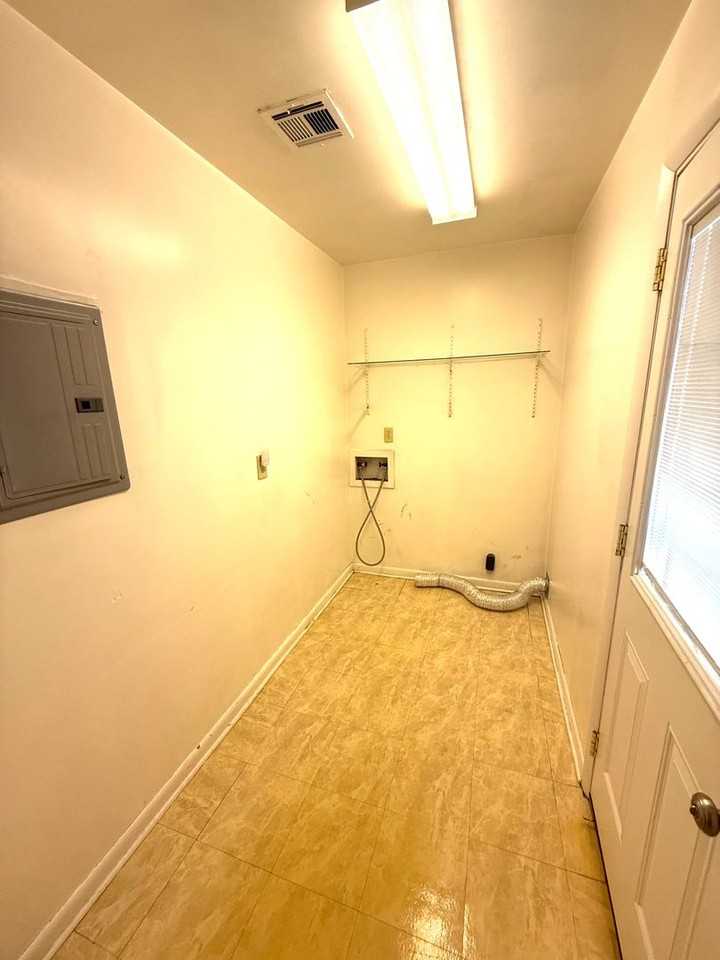 2655 W Edgemont Ave - Photo 7 of 14