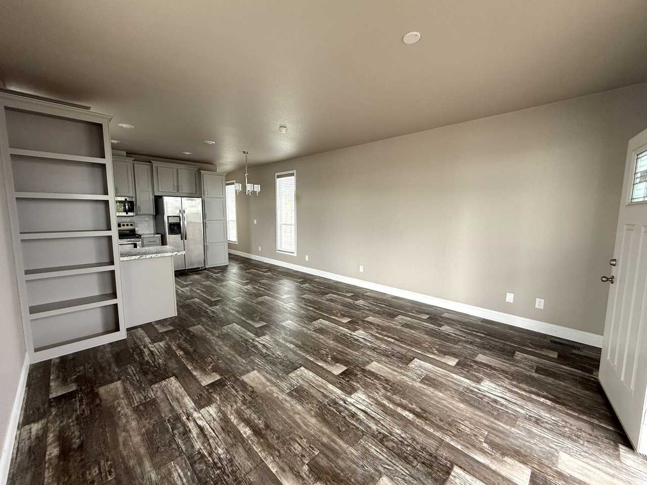 1067 1067 W Thornton Road - Photo 5 of 22