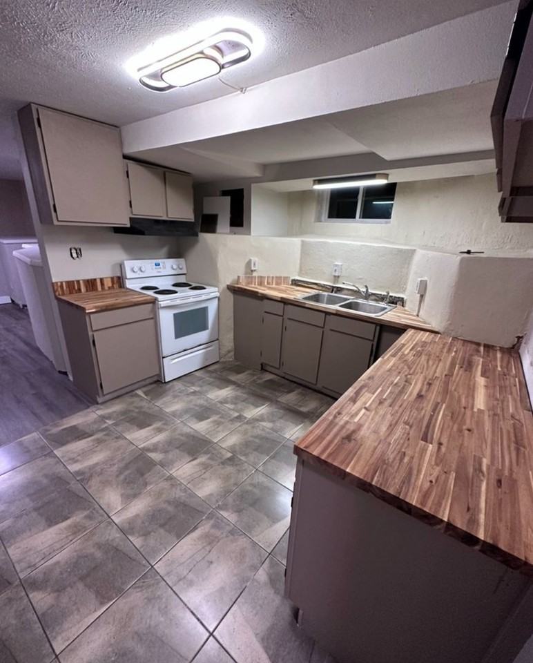 2101 E 16th Ave - Photo 2 of 11