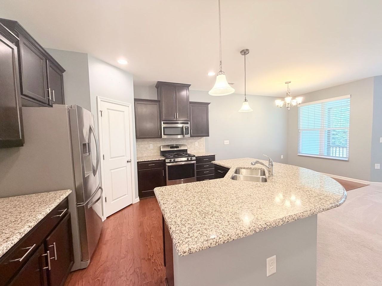 705 Treviso Ln - Photo 5 of 33