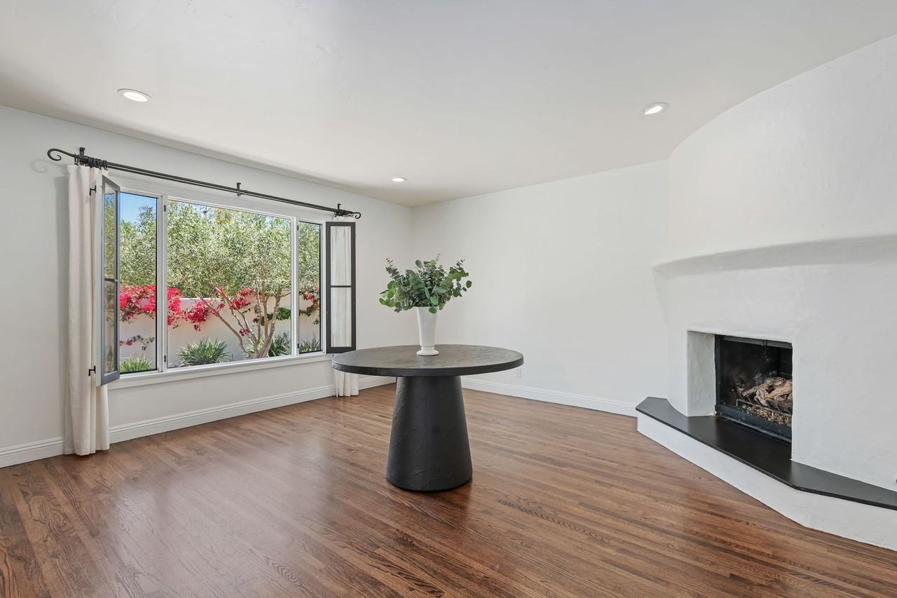 3035 Samarkand Dr - Photo 7 of 37