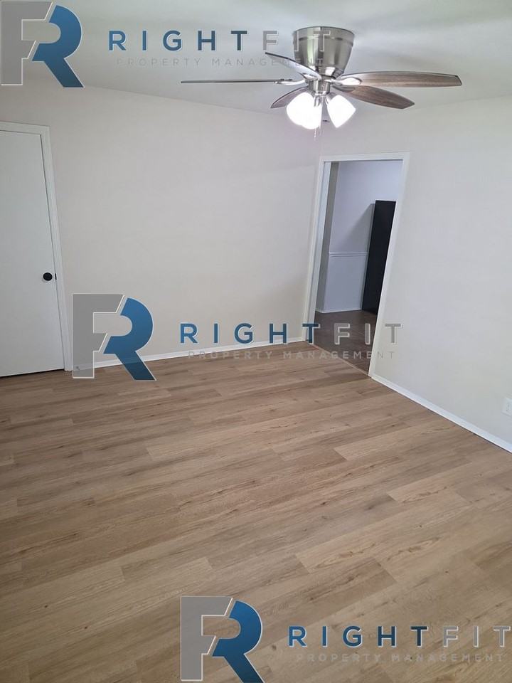 4768 Wellborn Dr - Photo 3 of 14