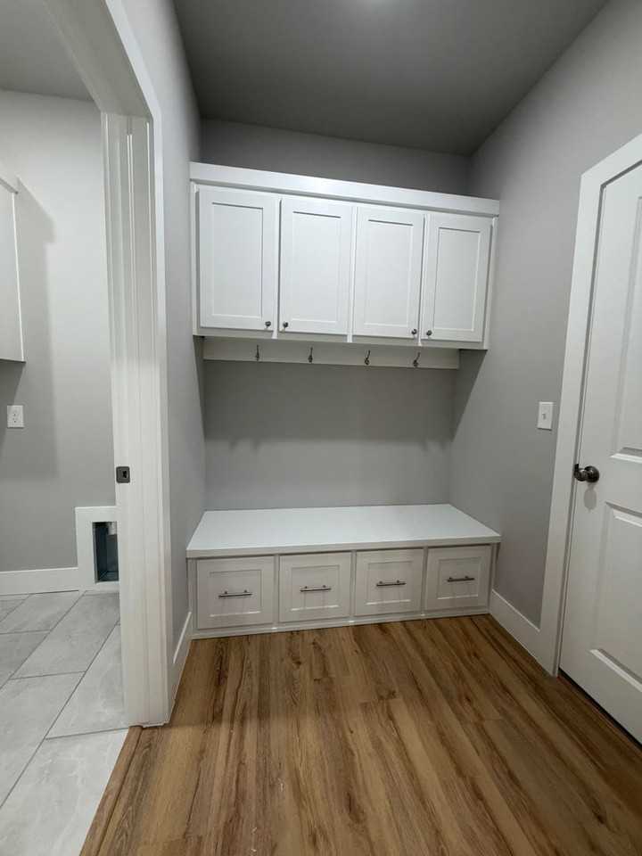 1002 Seaborn Way - Photo 7 of 17