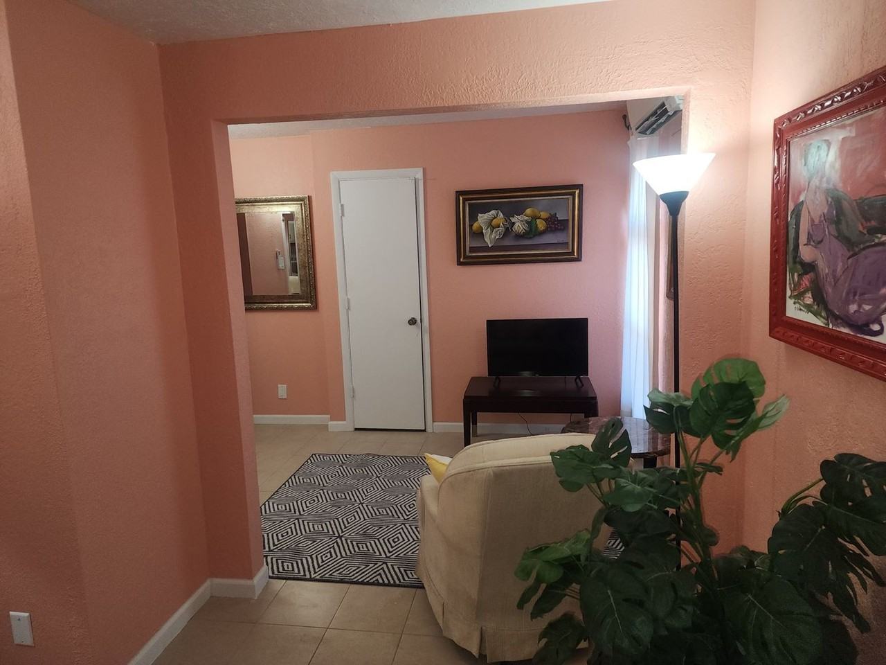 8801 Natalie Ave Ne - Photo 2 of 11