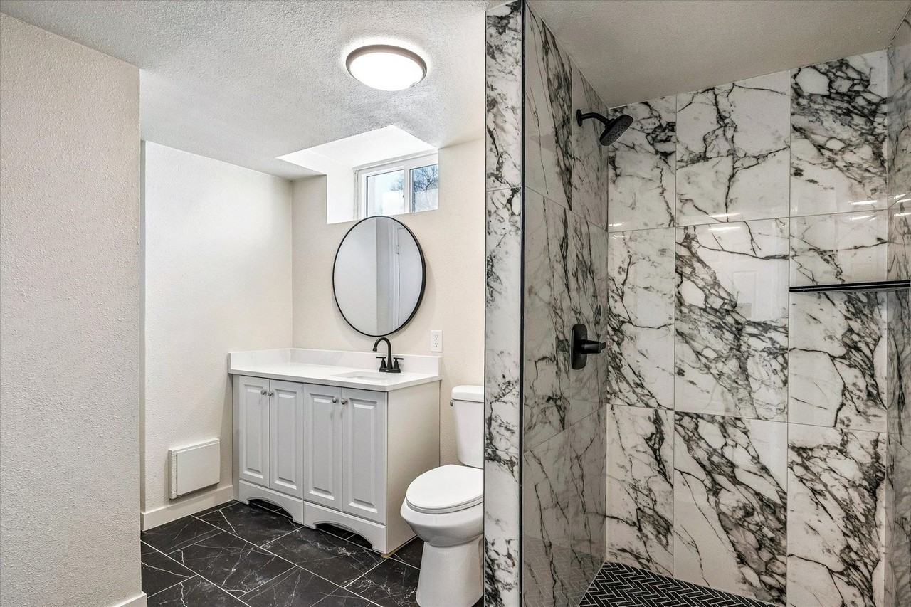 802 Julian St - Photo 6 of 15