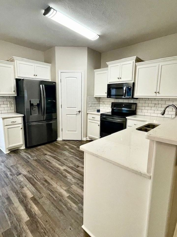 506 El Dorado Dr - Photo 4 of 11