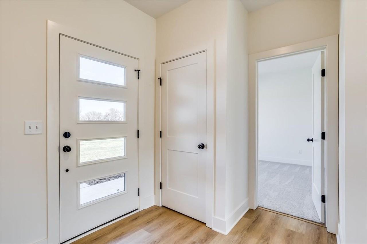 5483 N Briskbay Ct - Photo 3 of 29