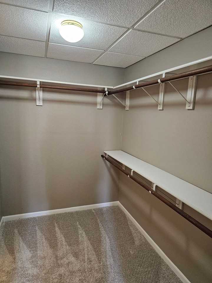 1609 Steamboat Ln - Photo 6 of 14