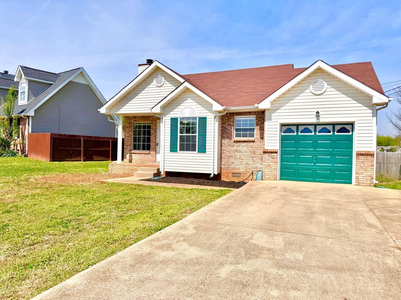 1215 Marla Dr - Photo 2 of 39