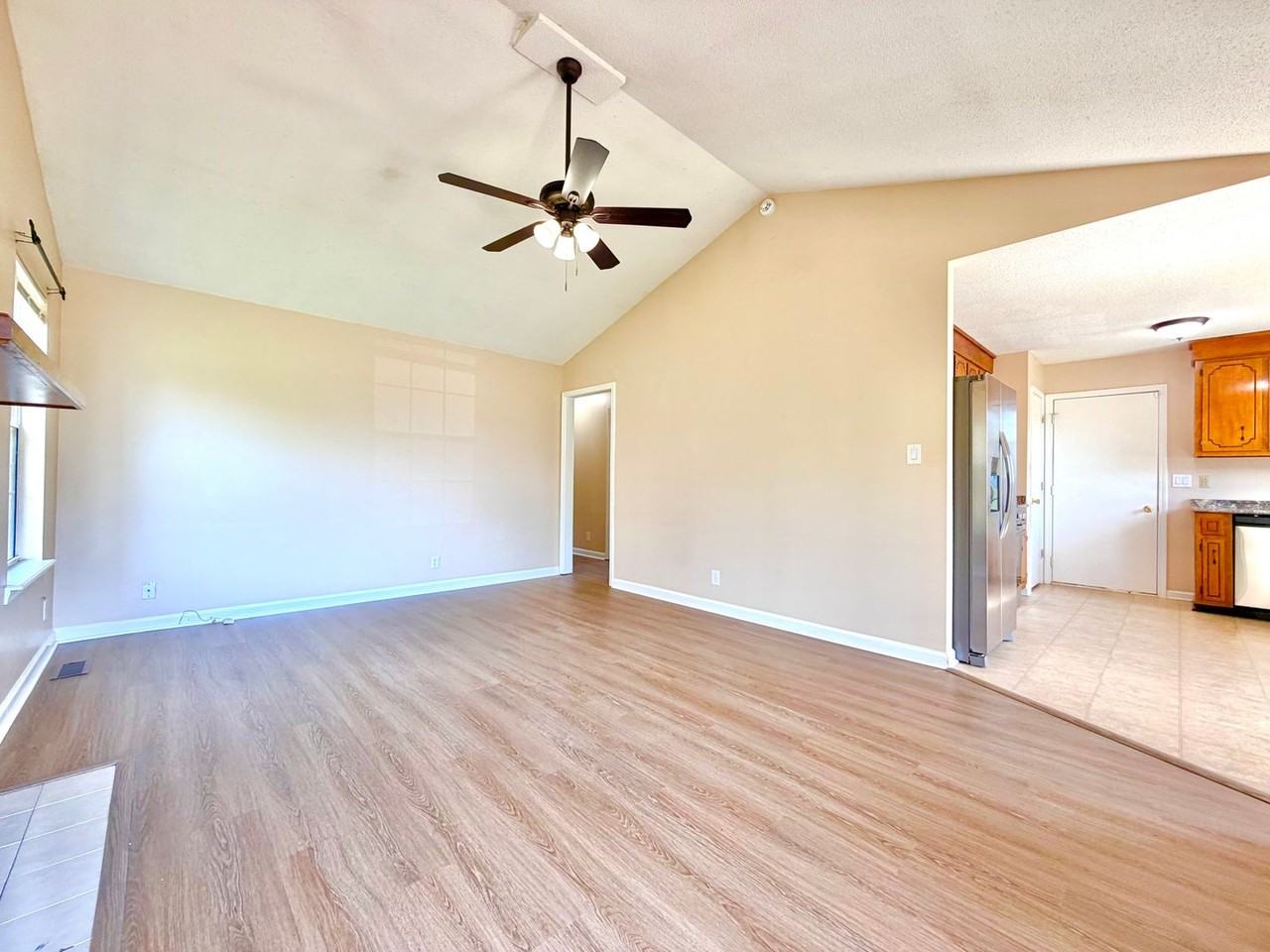 1215 Marla Dr - Photo 7 of 39