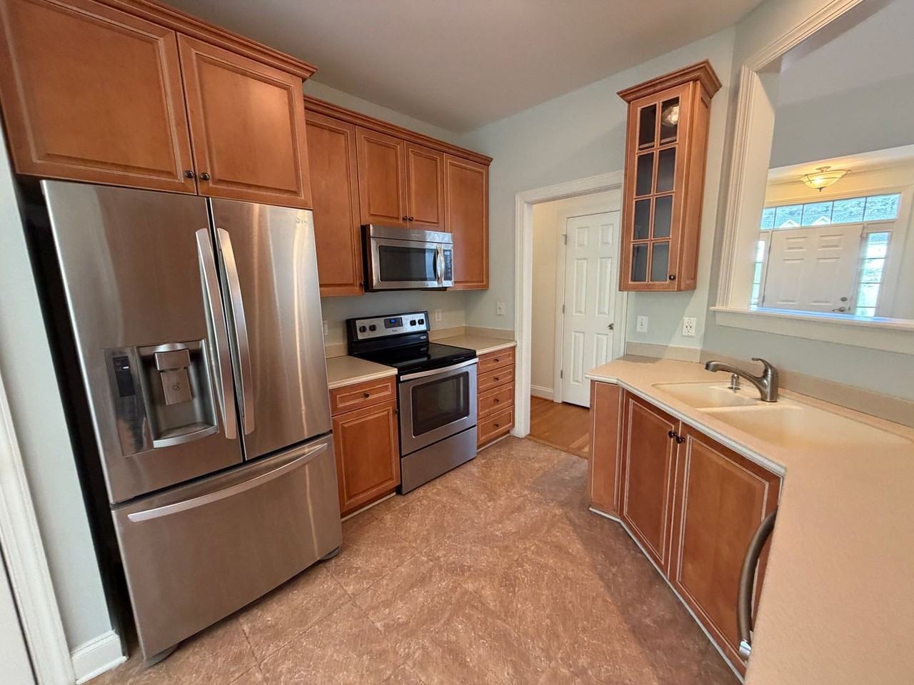 713 Trails End Dr - Photo 6 of 22