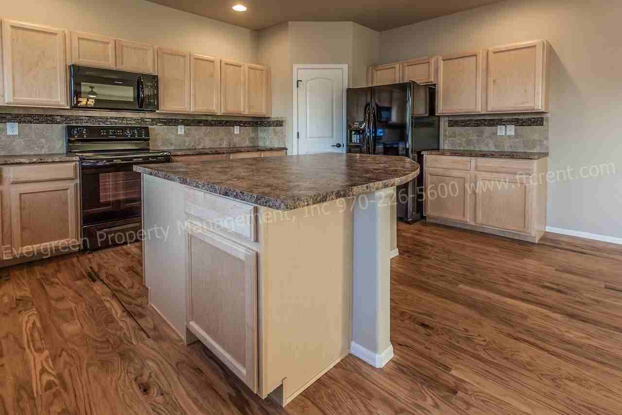 267 Mt Harvard Ave - Photo 7 of 35