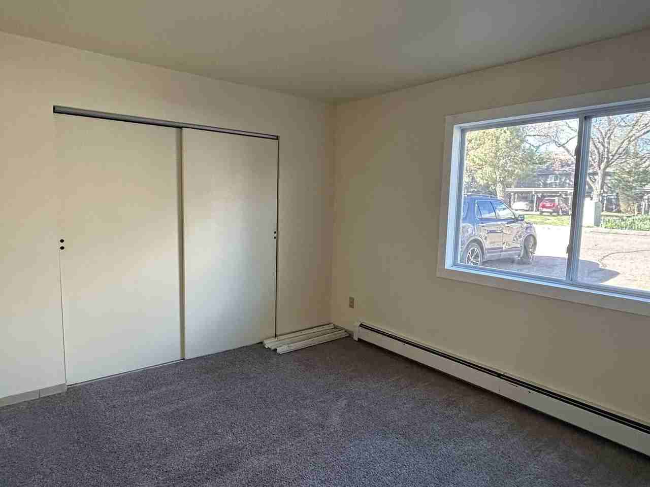 705 E Drake Rd - Photo 6 of 11