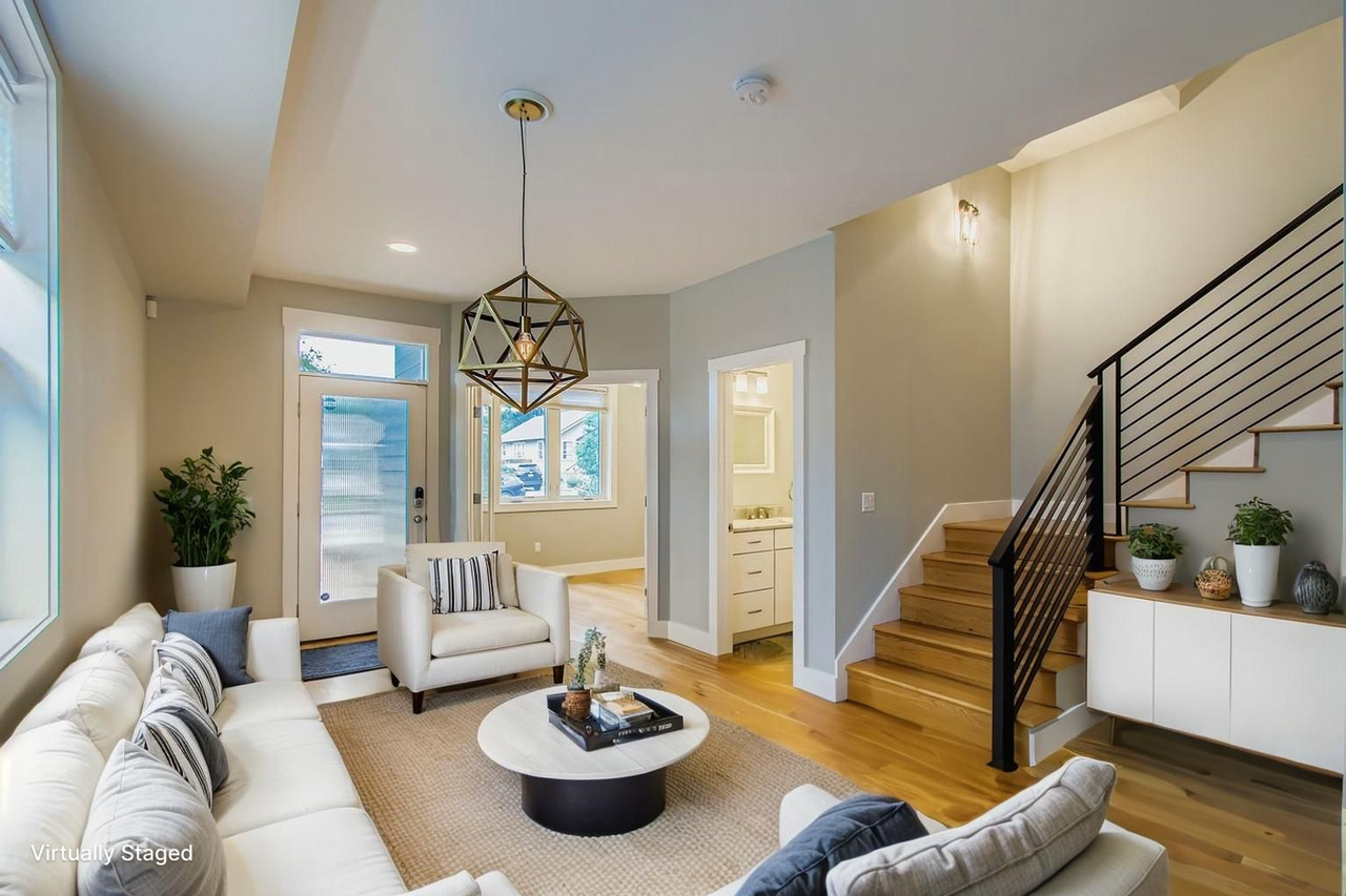 2436 Ames St - Photo 2 of 22