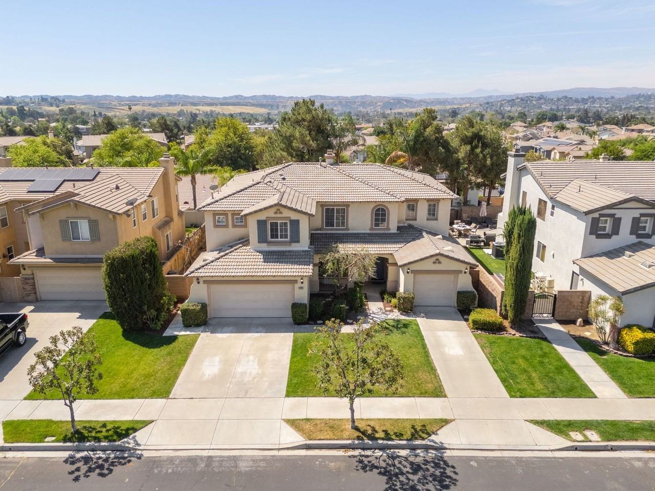 11924 Southwind Way - Photo 3 of 39