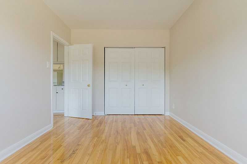 226 Jogues Street #202 - Photo 6 of 9