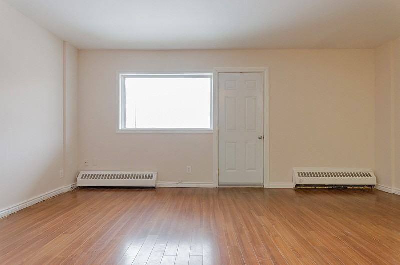 226 Jogues Street #305 - Photo 5 of 9