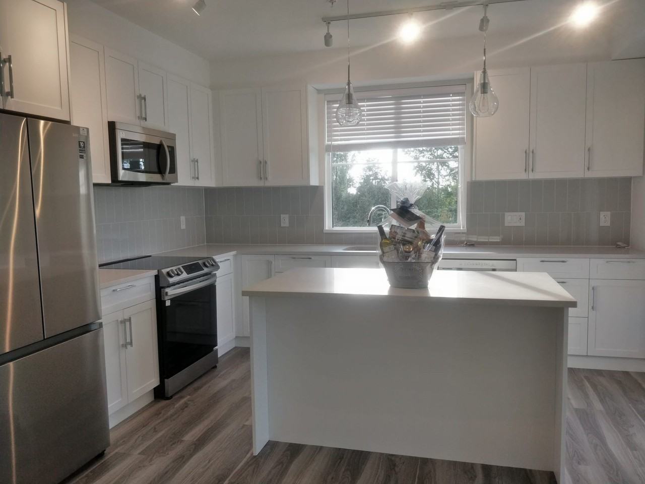 20356 72B Ave #310 - Photo 4 of 18