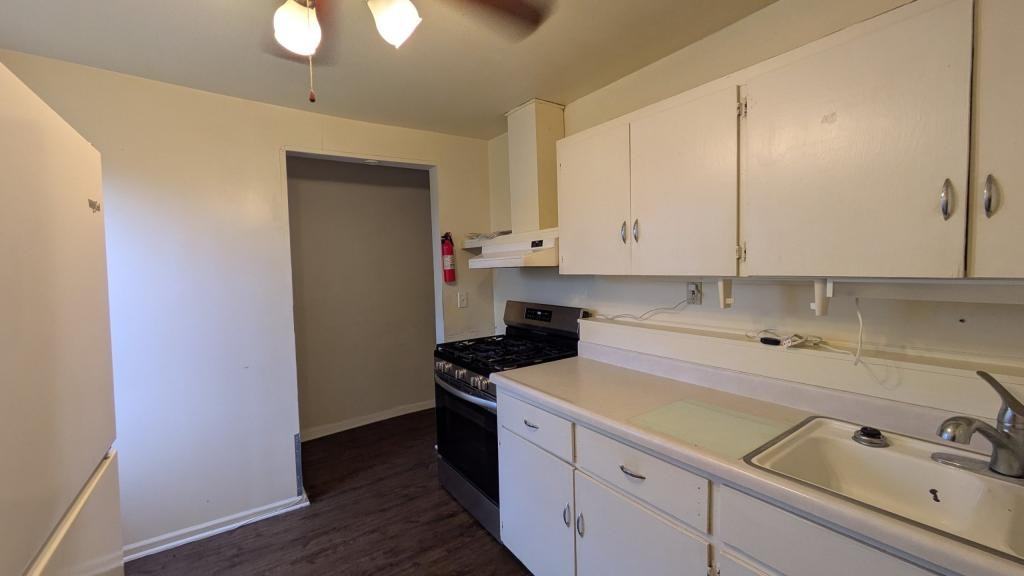 730 W Park St - Photo 2 of 11