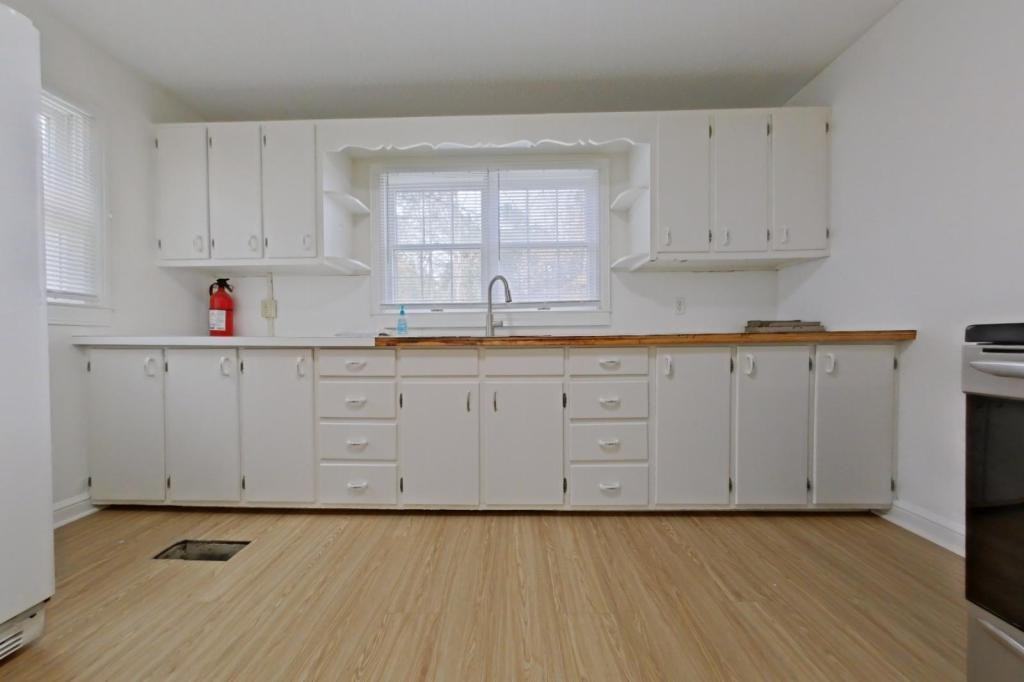 3617 Old Greensboro Rd - Photo 4 of 11