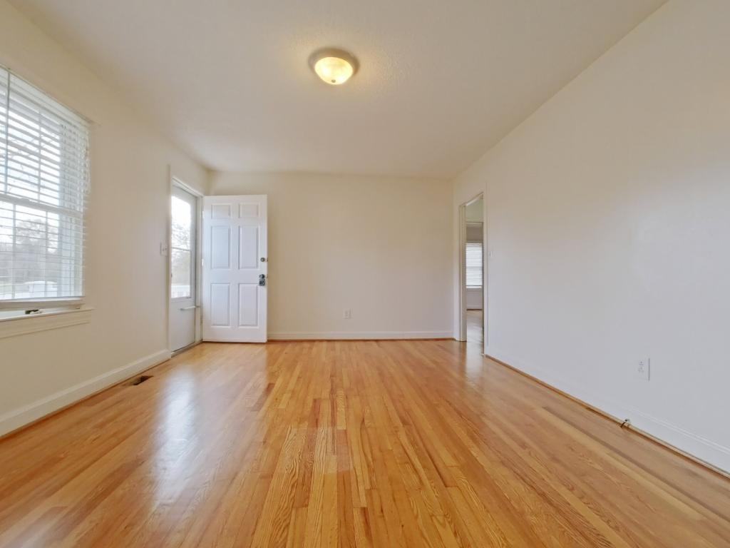 3617 Old Greensboro Rd - Photo 5 of 11