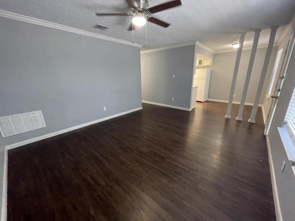 1111 Sunrise Rd - Photo 3 of 17