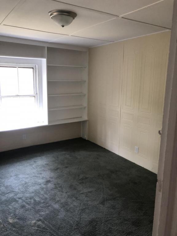 107 E Ann St - Photo 2 of 5