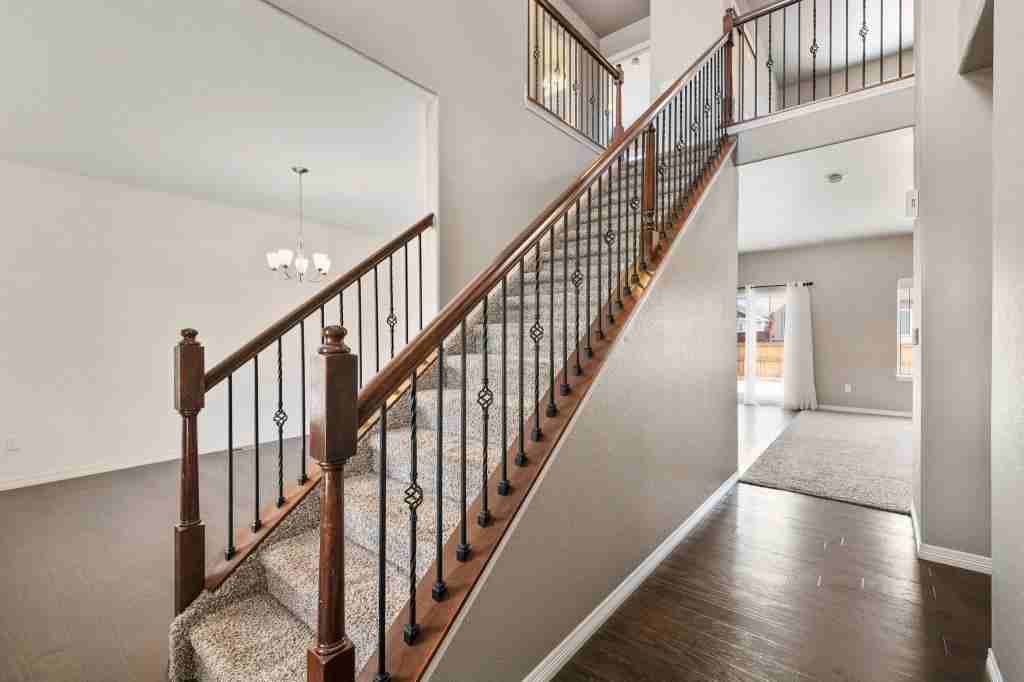 1520 Cirque Valley Ln - Photo 4 of 29