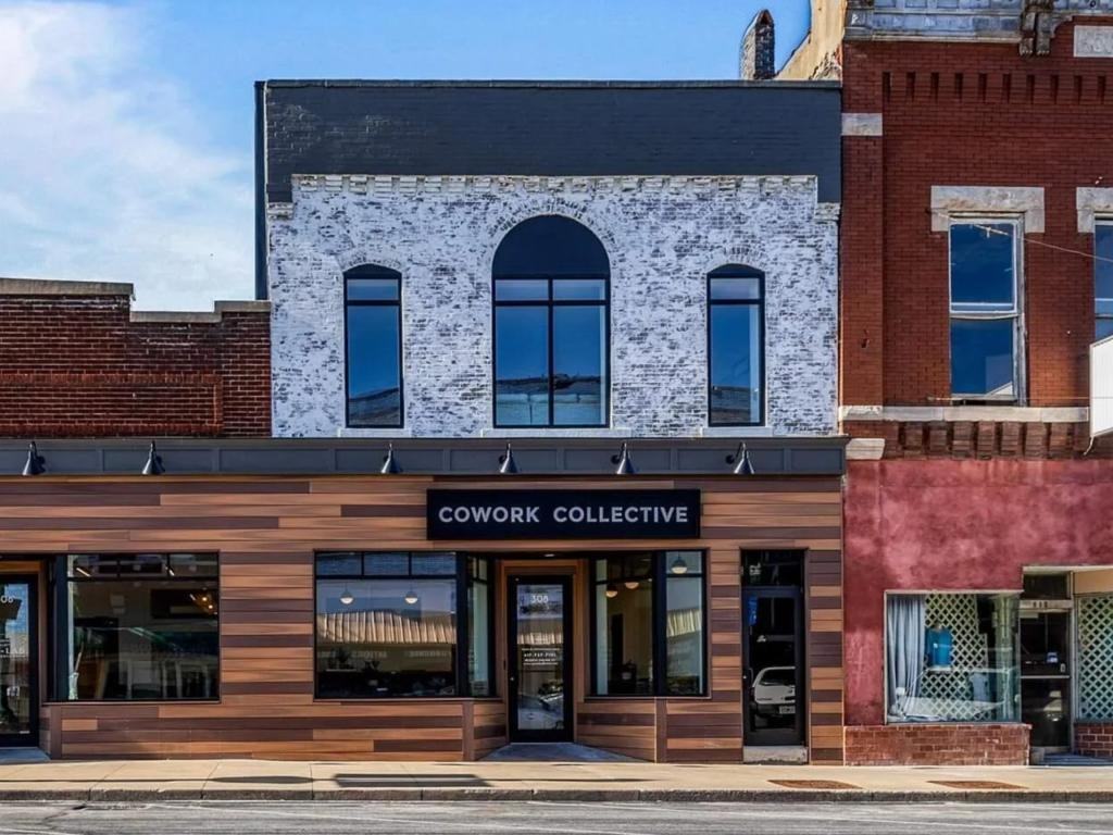 308 E Broadway St - Photo 7 of 7