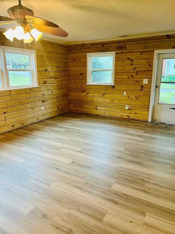 111 Pinehaven Dr Unit B - Photo 6 of 9