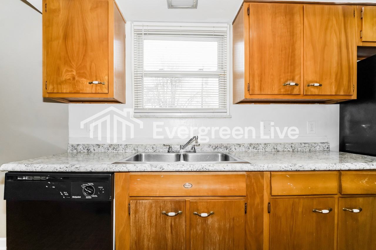 4594 Olive Rd - Photo 5 of 15