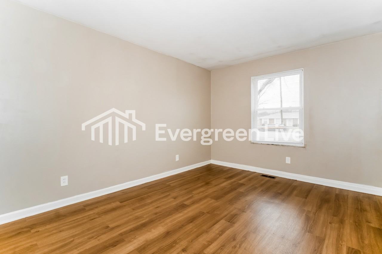 4594 Olive Rd - Photo 7 of 15