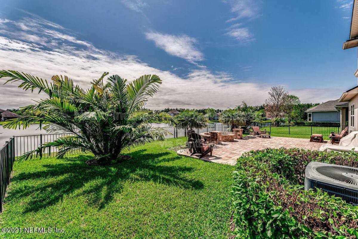 115 Rockcreek Dr - Photo 5 of 10