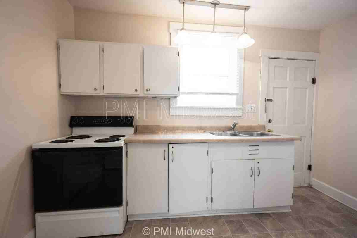 S East St - Photo 7 of 10