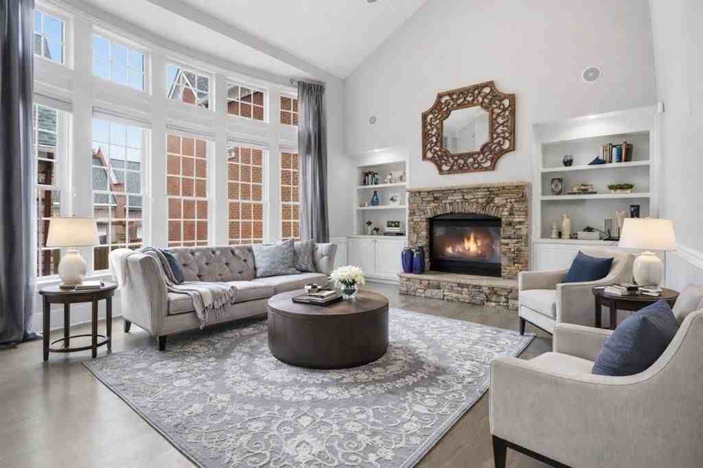 4738 Ivy Ridge Dr Se - Photo 2 of 50