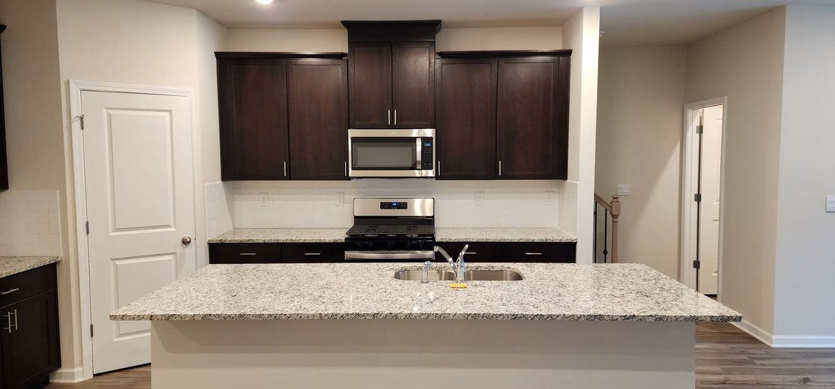 112 Cedar Ln - Photo 3 of 14