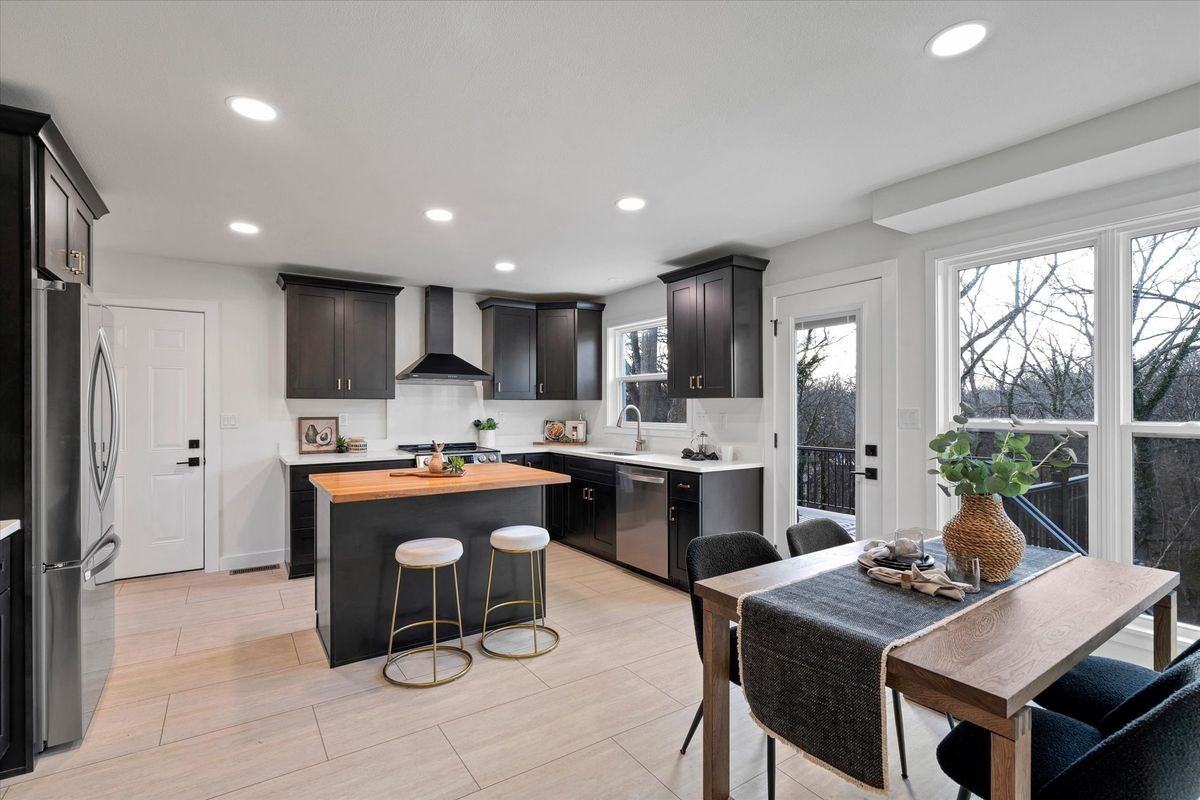 4662 Britcastle Dr - Photo 7 of 21