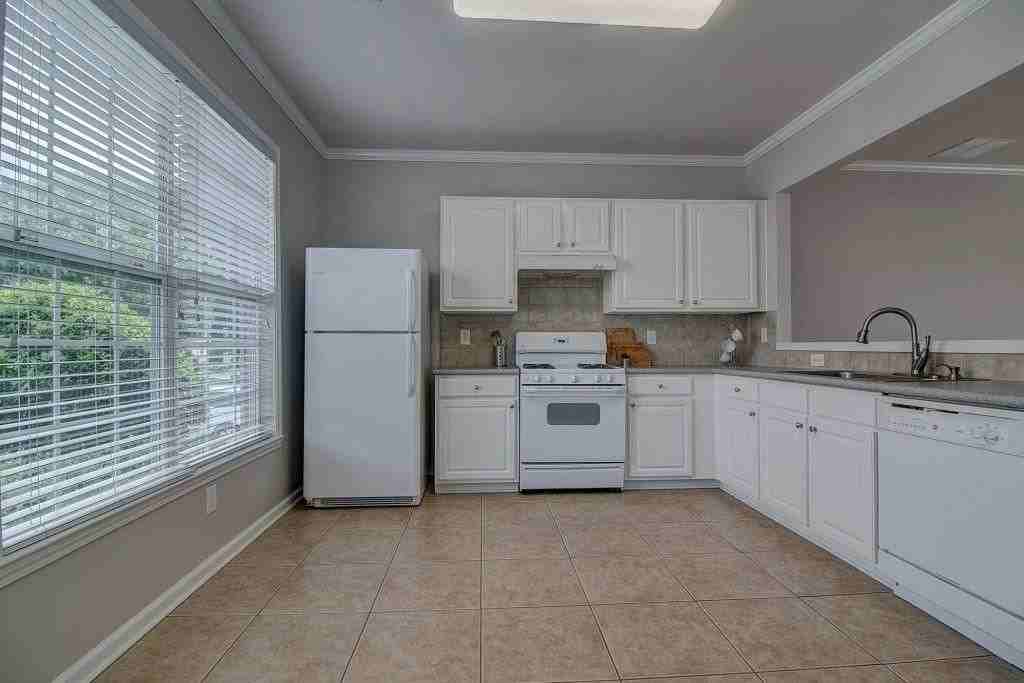 1009 Annazanes Ct - Photo 6 of 22